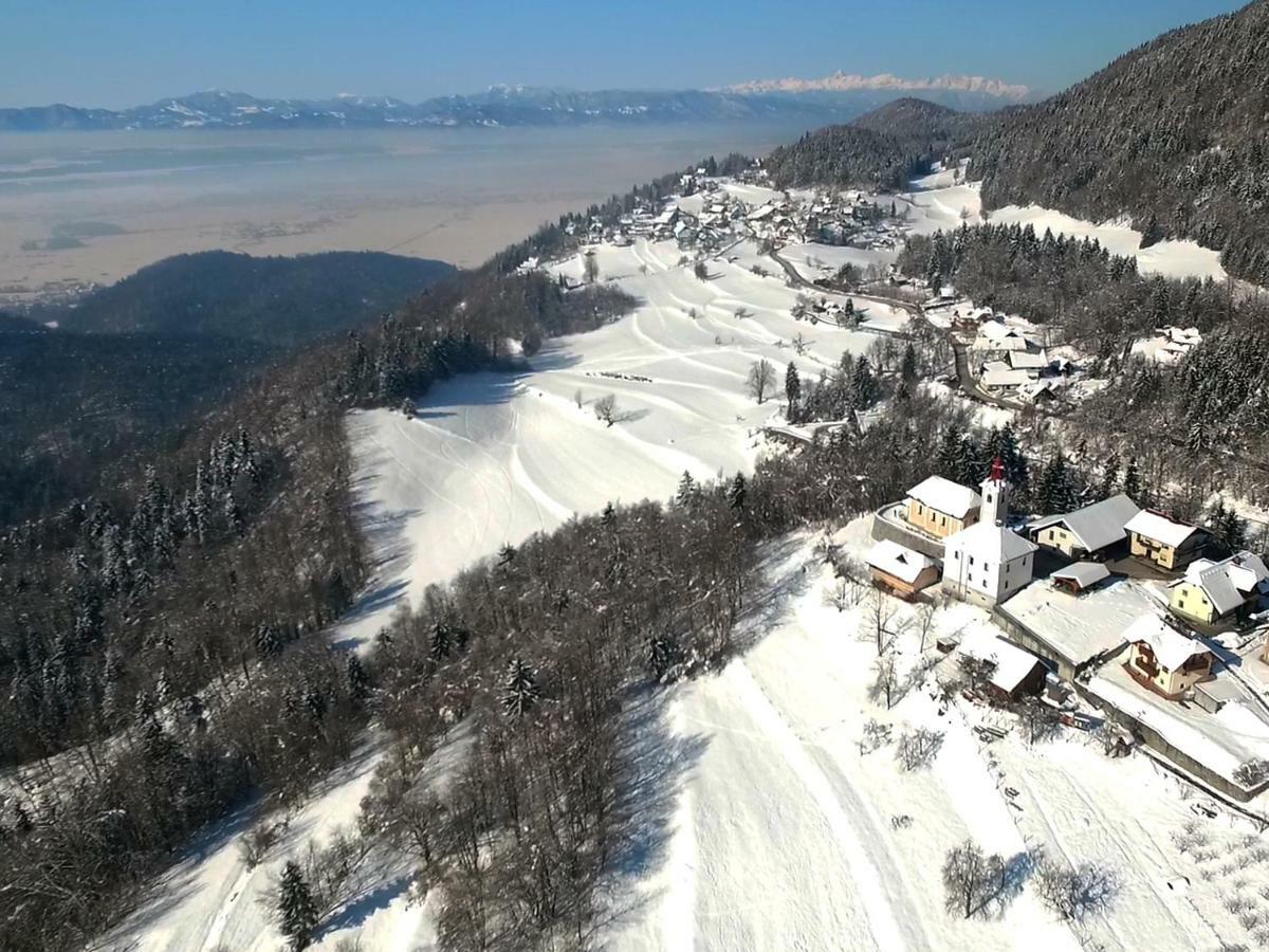 Turizem Pavlin Apartments Senturska Gora Esterno foto