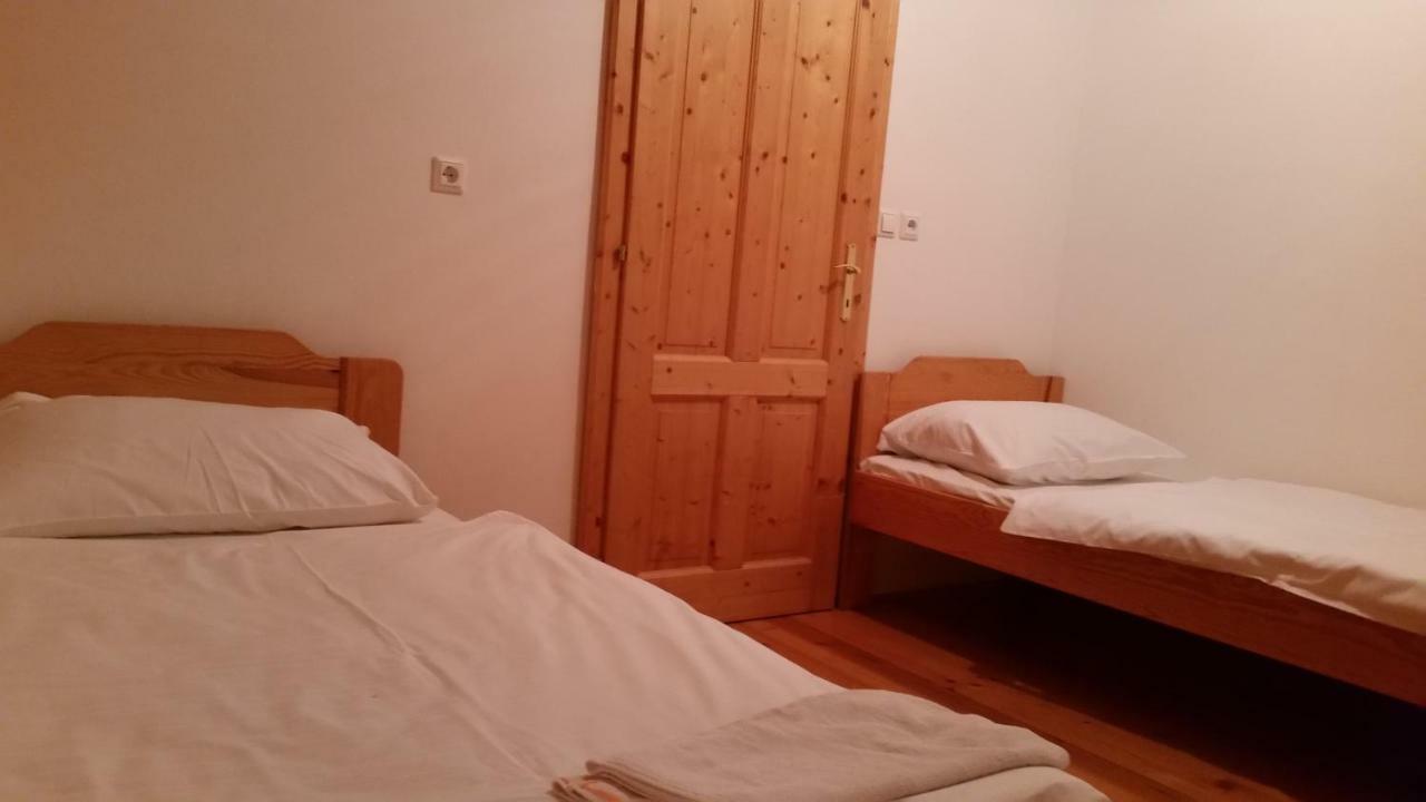 Turizem Pavlin Apartments Senturska Gora Esterno foto